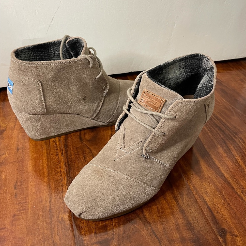 Toms Wedge Bootie, sandy taupe suede
